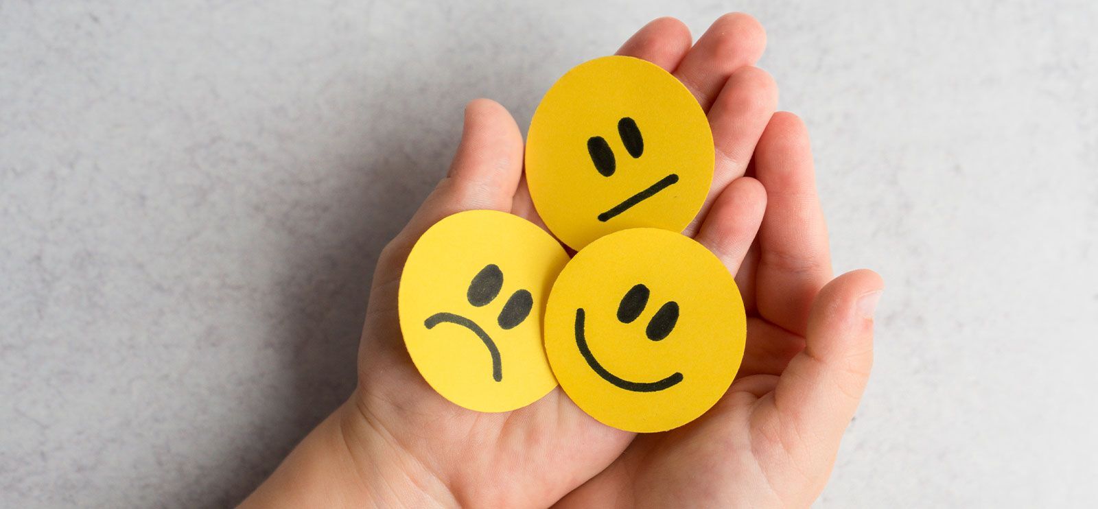 Bøker kan være et fint utgangspunkt for gode samtaler rundt følelser. Foto: Isa