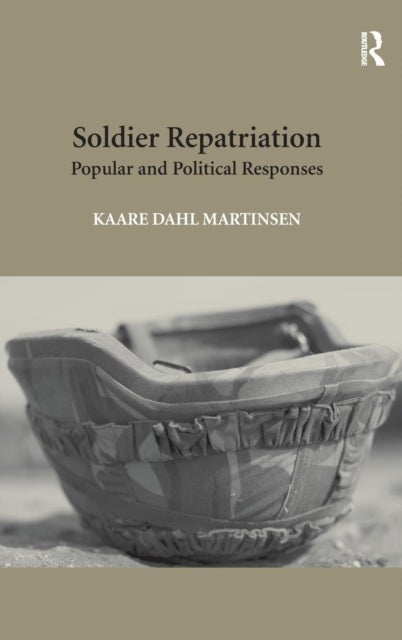 Bilde av Soldier Repatriation Av Kaare Dahl Martinsen