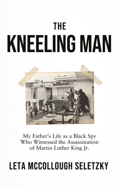 Bilde av The Kneeling Man Av Leta Mccollough Seletzky