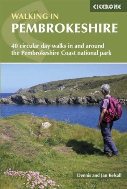 Bilde av Walking In Pembrokeshire Av Dennis Kelsall, Jan Kelsall