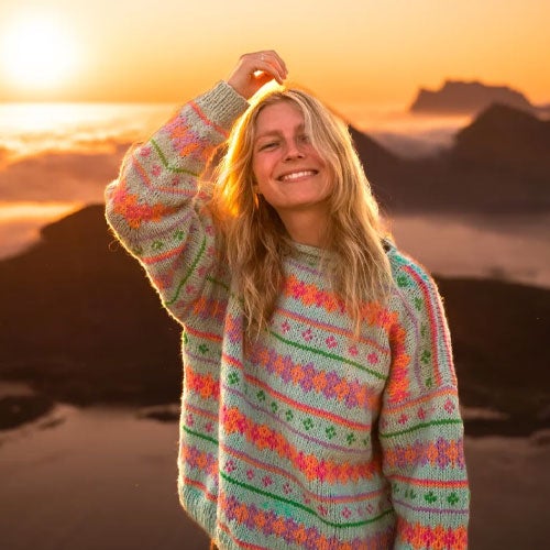 Fargerik turstrikk Fargerik turstrikk med @unececilie - varme turgensere og kreativ småstrikk av Une Cecilie Oksvold