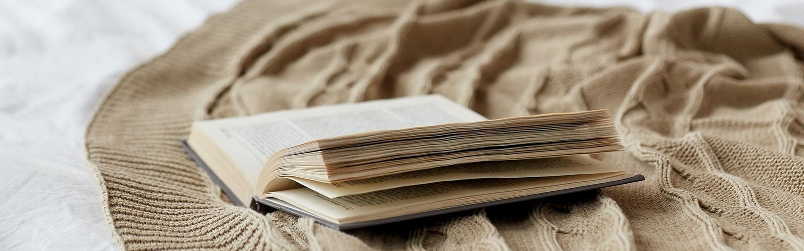 Bøker Bok på seng